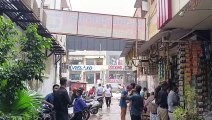 Thieves stole 6 lakh 50 thousand cash from 4 shops from the roof