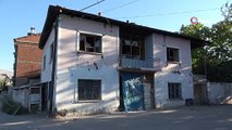 Malatya'daki ağır hasarlı bina çevre sakinlerini korkutuyor!
