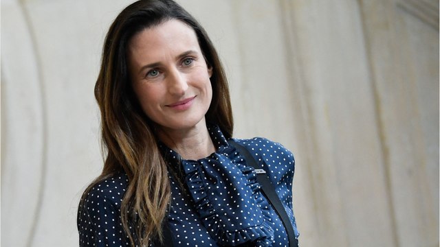 GALA VIDÉO - Camille Cottin : ses touchantes confidences sur son enfance dans une famille recomposée