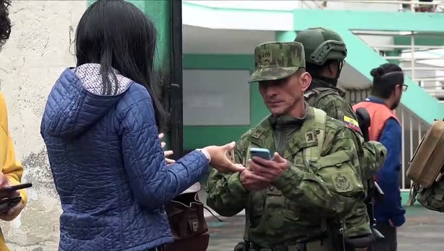 Ecuatorianos votan en elecciones generales en un clima de miedo