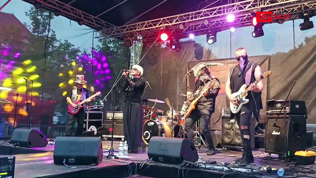 Jary Oddział Zamknięty i H.Lucyna na rockowej scenie pod ratuszem