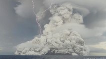 ثوران بركاني يثير قلق العلماء