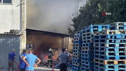 Descargar video: Çorlu'da içecek dağıtım tesisinde çıkan yangın otluk alana ve fabrika bahçesine sıçradı