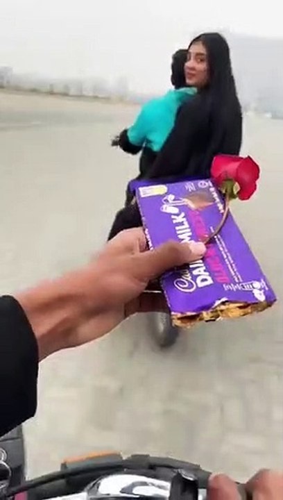 Ap ne kbhi aese propose kia?❤️__ #ahmera