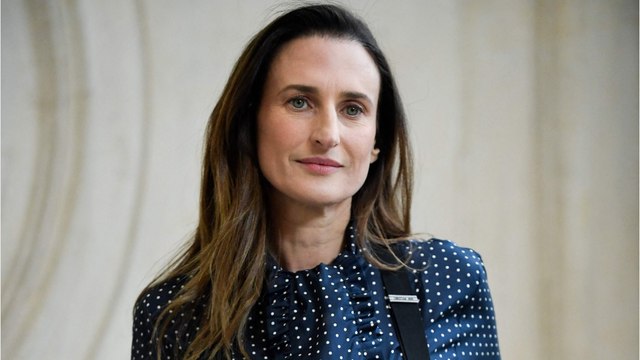 GALA VIDÉO - Camille Cottin, une ex-ado complexée par son nez : “À l’école, c’était compliqué…”