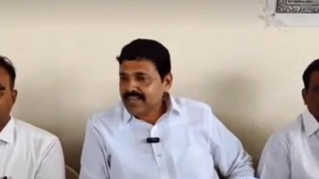 సత్యసాయి జిల్లా: ఓట్లు తొలగించాలని వైసీపీ ఎమ్మెల్యే ఫిర్యాదు.. మాజీ ఎమ్మెల్యే ఫైర్