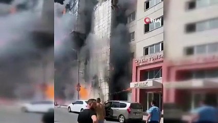 Esenyurt'ta kültür merkezinde yangın çıktı