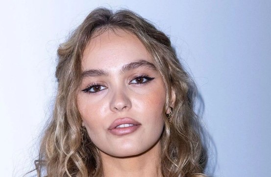 Lily-Rose Depp : cette faveur qu’elle a demandée à son père Johnny Depp