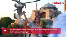 İstanbul'da 2 bin turist her gün aynı pozu veriyor