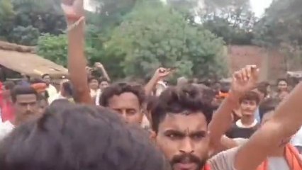 हरदोई: मंदिर की मूर्ति को क्षति पहुंचने पर शुरू हुआ दो पक्षों के बीच विवाद