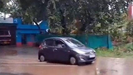 తూర్పు గోదావరి: కొవ్వూరులో భారీ వర్షం... జ లమయమైన రోడ్లు