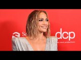 Jennifer Lopez, 51 ans, donne une performance très sexy aux AMA Awards