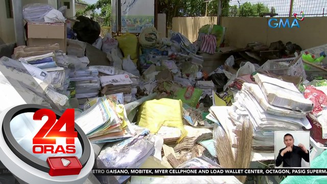 Ilang eskwelahan sa Calumpit, Bulacan, lubog pa rin sa baha; ilang gamit, nasira | 24 Oras