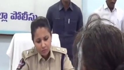 విజయనగరం జిల్లా: భార్యకు తెలియకుండా భర్త అంత్యక్రియలు... ఎస్పీకి ఫిర్యాదు