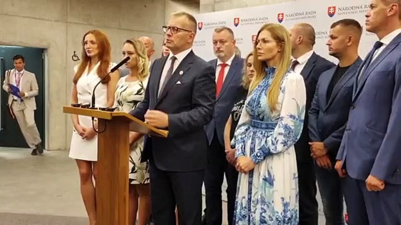 ZÁZNAM: Kollár: Odvolanie šéfa SIS budeme rešpektovať, korektný by bol aj odchod Hamrana
