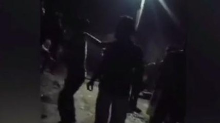 हमीरपुर: छात्र को घर ने निकालकर दबंगो ने दी खौफनाक सजा, देखें लाइव वीडियो