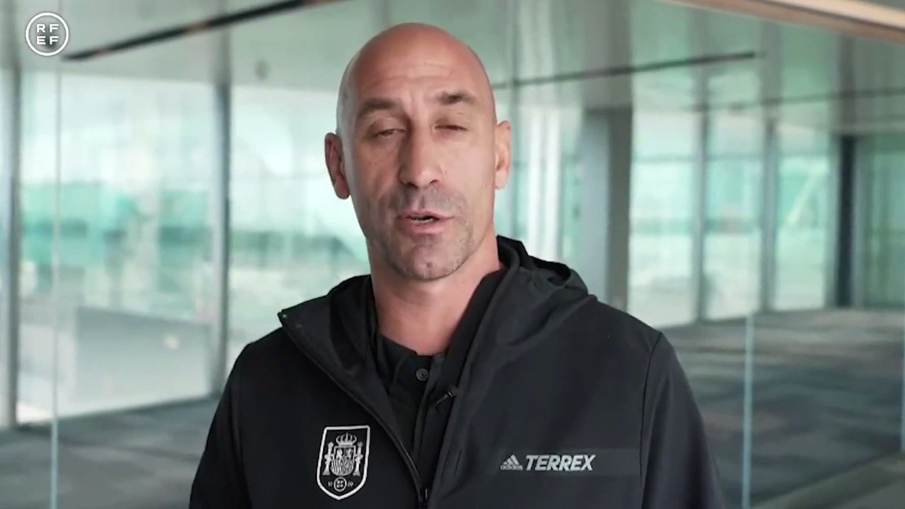 Rubiales se disculpa por el beso a Jenni Hermoso: "No fue con mala fe"
