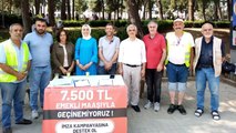 Ömer Faruk Gergerlioğlu, Gebze Emeklilikte Yaşa Takılanlar Derneğinin standını ziyaret etti