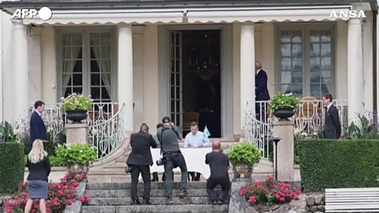 Ucraina, Zelensky incontra il premier svedese a Stoccolma