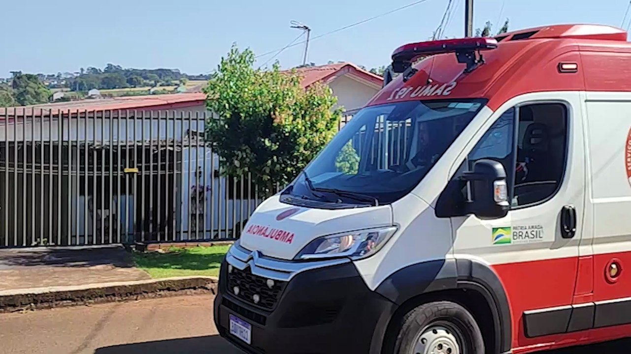 Mesmo após 45 minutos de atendimentos do Samu,...
