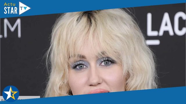 Miley Cyrus demoiselle d'honneur sa mère Tish Cyrus s'est mariée avec un acteur de Prison Break