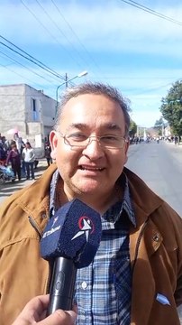 Colorido desfile en barrio Mosconi por el 173º aniversario del fallecimiento del General San Martín