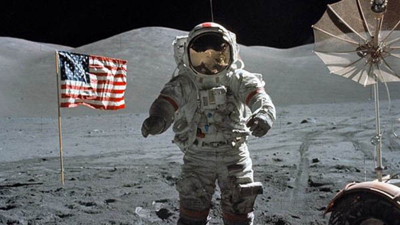 নীল আর্মস্ট্রংয়ের ঠিক এক মিনিট পরই চাঁদের মাটিতে পা রাখেন আরও একজন, চেনেন তাঁকে?