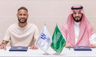 "قصر، سيارات فارهة وعصير" هذا ما طلبه نيمار من نادي الهلال