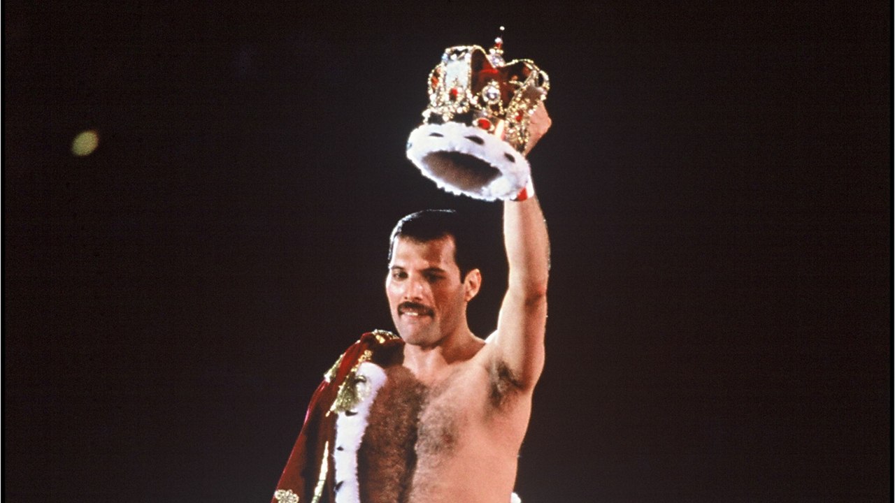 GALA VIDEO - Freddie Mercury : cette vente aux enchères organisée par l’amour de sa vie pourrait rapporter très gros !