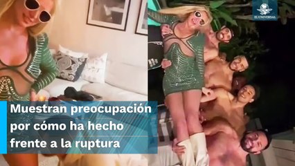 Rodeada de hombres sin camisa, Britney Spears organiza "fiesta de divorcio"