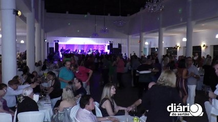 Baile do Reencontro 2023 confraterniza cajazeirenses e ajuda a revitalizar o Cajazeiras Tênis Clube