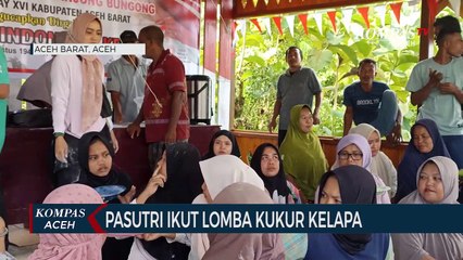 Pasutri Ikut Lomba Kecepatan Kupas dan Kukur Kelapa