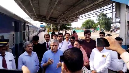 विश्व स्तरीय बनेगा रेलवे स्टेशन : रेल मंत्री