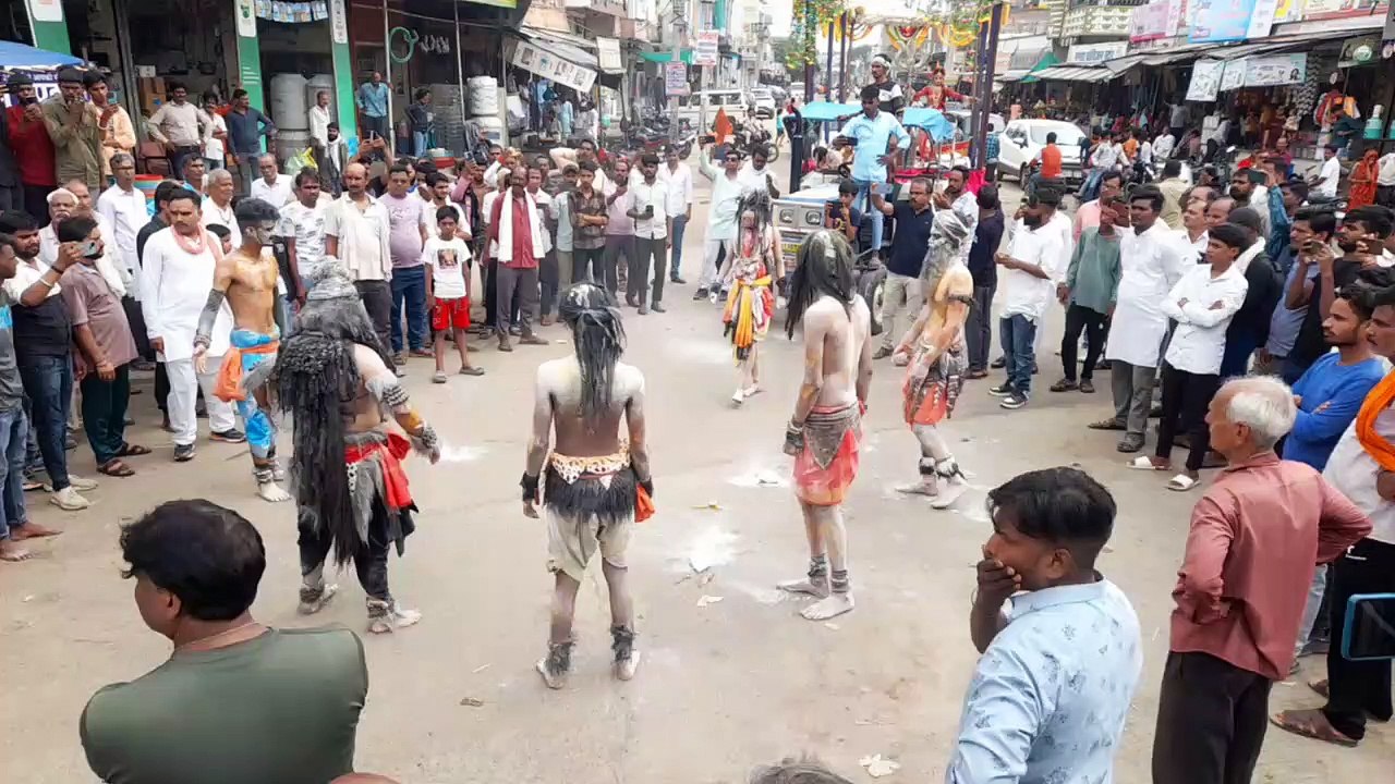 Devotees participated in Ashutosh Vandan Kavad Padyatra