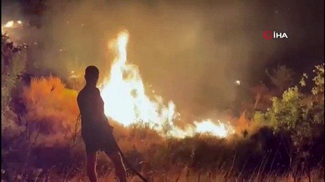Marmara Adası'nda yangın! Alevler geceyi gündüze çevirdi