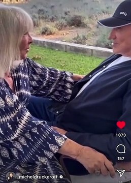 Regardez la vidéo mise en ligne par Michel Drucker avec sa femme Dany Saval pour annoncer son retour à la télé