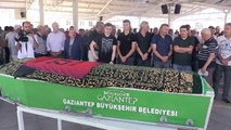 Teknik direktör Sakıp Özberk, memleketi Gaziantep'te toprağa verildi