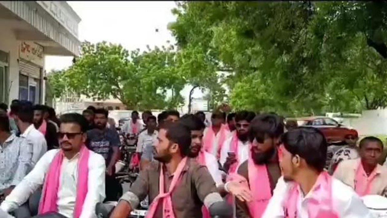నిర్మల్: జిల్లాలో బీఆర్ఎస్ నాయకుల సంబరాలు