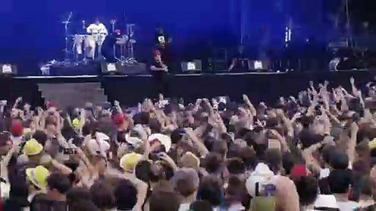 Cypress Hill chante "Insane in the Brain" à Rock en Seine