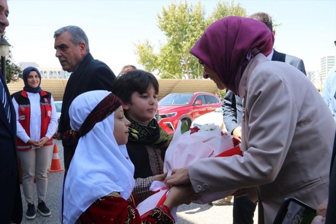 Aile ve Sosyal Hizmetler Bakanı Şanlıurfa'da ziyaretlerde bulundu