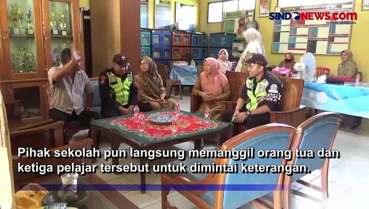 3 Pelajar SD di Karawang Berjoget di Tengah Jalan TOL Jagorawi