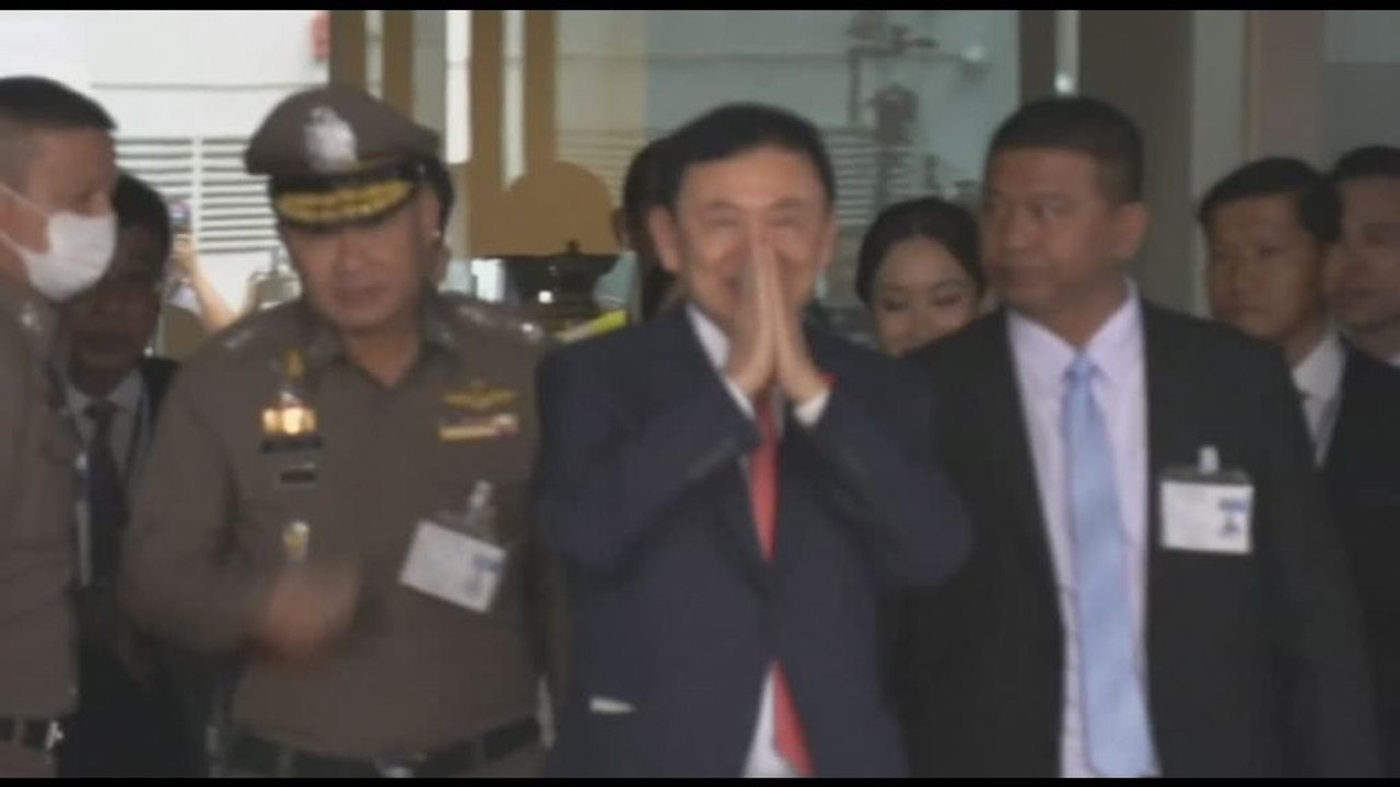 In Thailandia ex premier Shinawatra torna dopo 15 anni e finisce in carcere