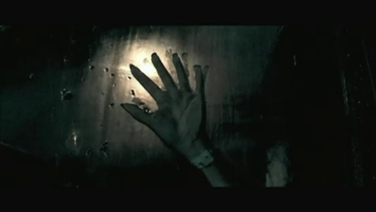 Ils Trailer