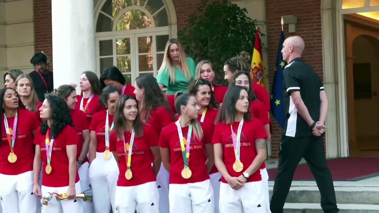 Rubiales présent lors des célébrations au palais présidentiel