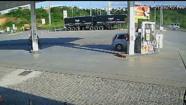 Motorista é perseguido pela PRF na BR-101 após furar bloqueio