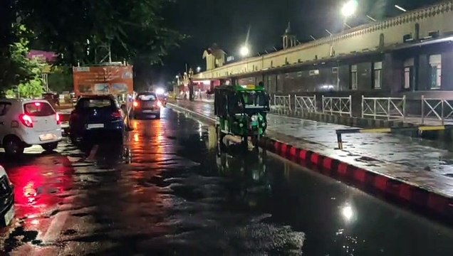 अलवर में रात को हुई बारिश,उमस भरी गर्मी से मिली राहत,देखे वीडियो