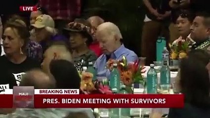 Joe Biden Hawaii'deki yangında ölenler için düzenlenen törende uyuyakaldı