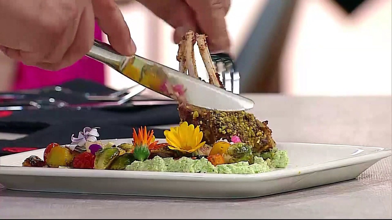 Fernando quería sorprender y uno de los chefs le dice “los platos no son floreros”