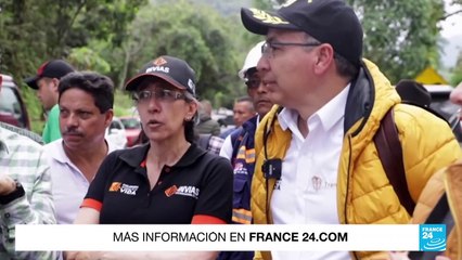 Ministro de Transporte visita puente derrumbado tras sismo en Colombia