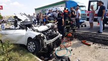 Edirne'de Otomobilin Traktöre Çarptığı Kaza Kamerada; 1 Polis Öldü, 2'si Polis 5 Yaralı